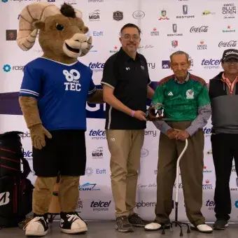 Director del Campus y Don Vito Aguirre 