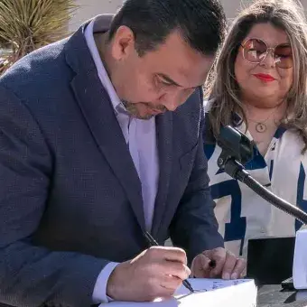 Reforestación: Jovenes juarenses plantan 100 árboles en el Tec