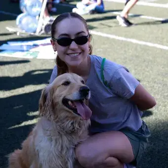 Persona con su perro