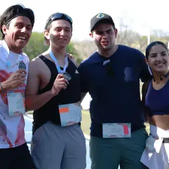 Grupo de personas antes de empezar la carrera