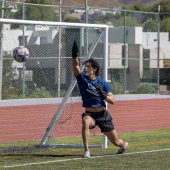 alumno-en-la-porteria
