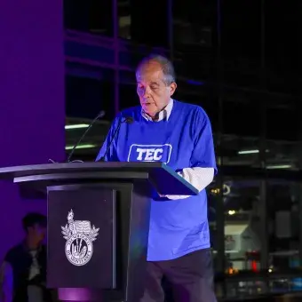 Ramón Zamanillo dando un mensaje a la comunidad