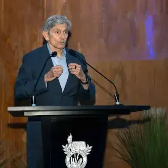 Tec campus Querétaro inaugura su campanario por su 50 aniversario