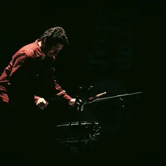 Alumno actuando en la final de Tec Talent